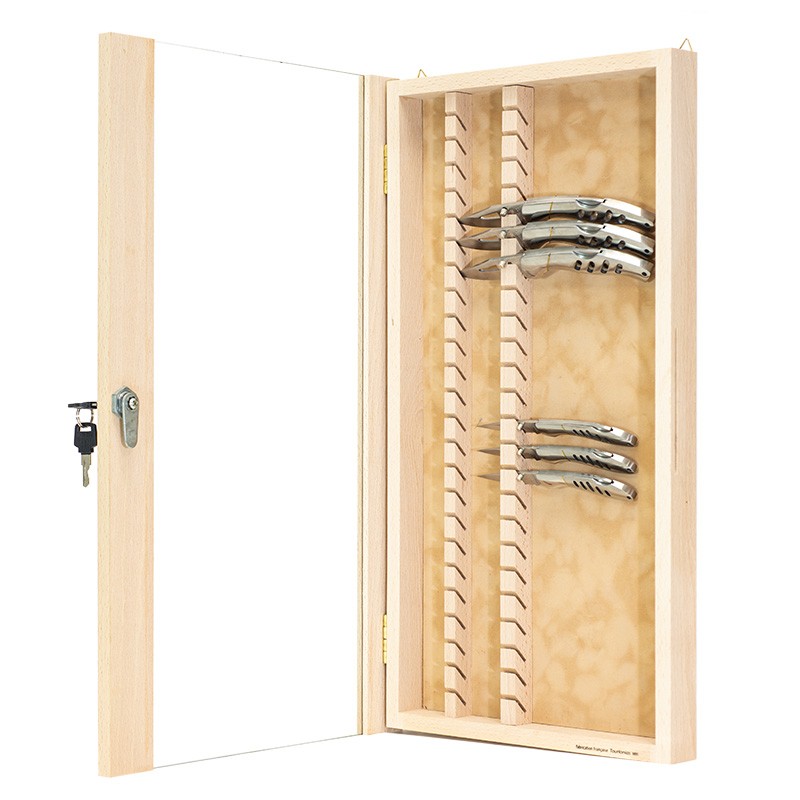 Vitrine à 24 couteaux